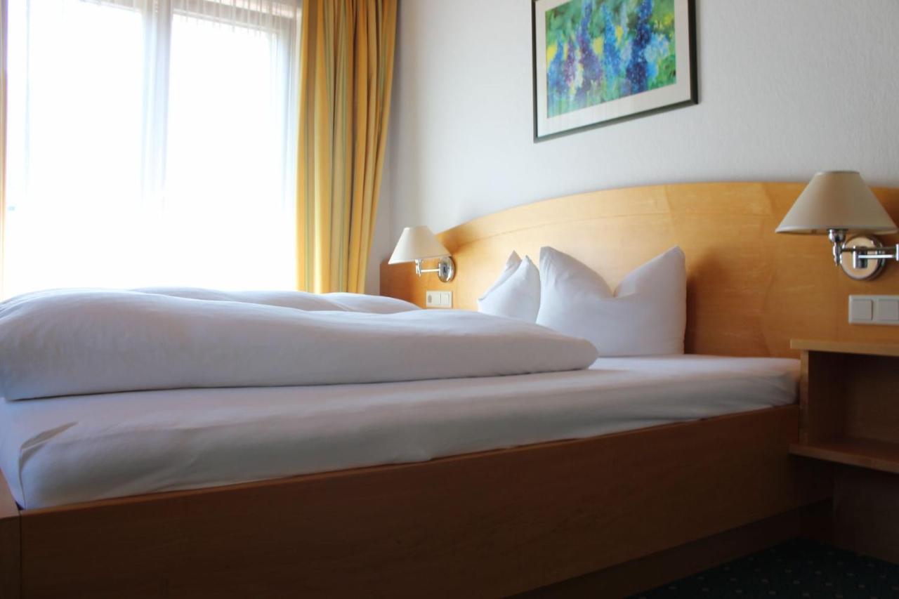 Wanderhotel Garni Cresta Schruns Kültér fotó