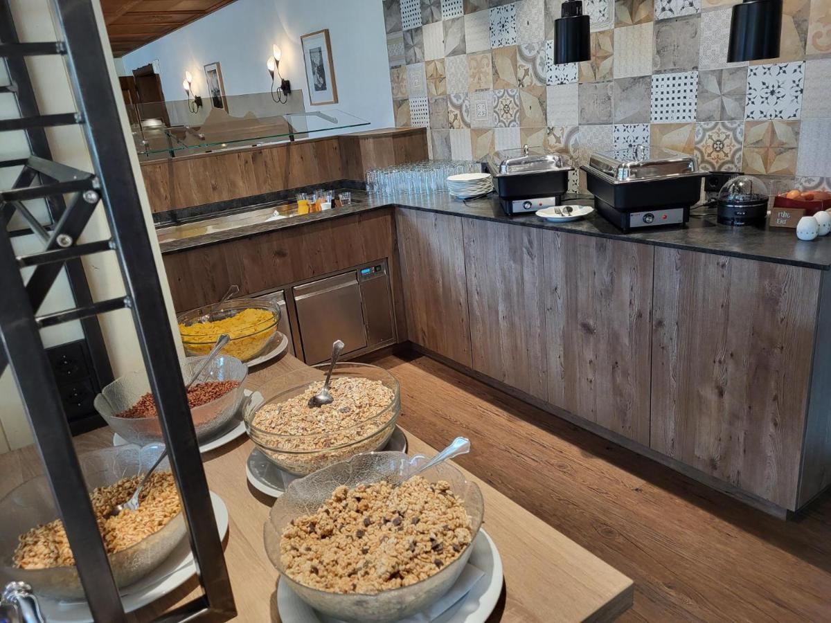 Wanderhotel Garni Cresta Schruns Kültér fotó