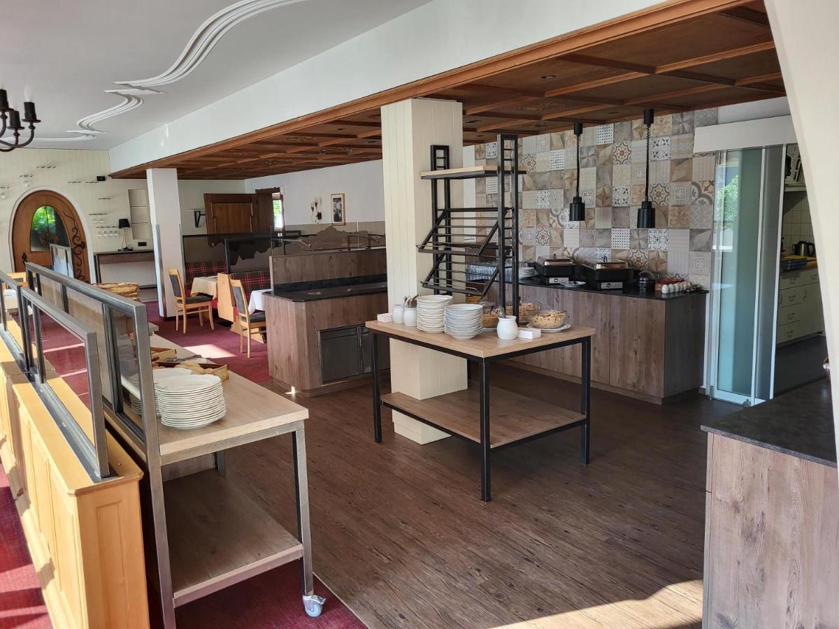 Wanderhotel Garni Cresta Schruns Kültér fotó